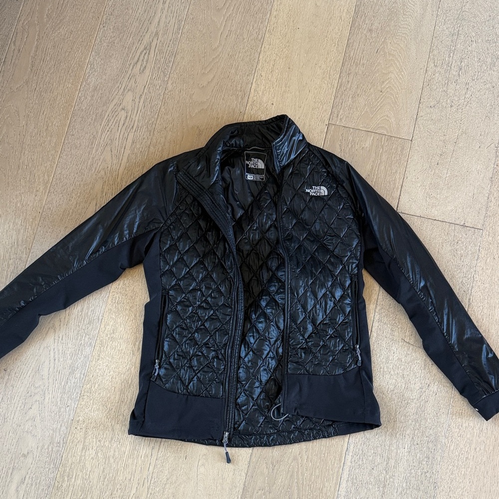 The North Face Women's Black Quilted Puffer Jacket